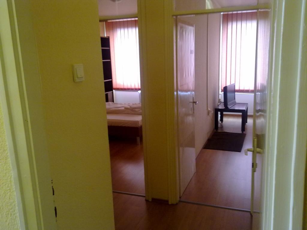 Eszterhazy Karoly Egyetem Hotell Eger Rum bild