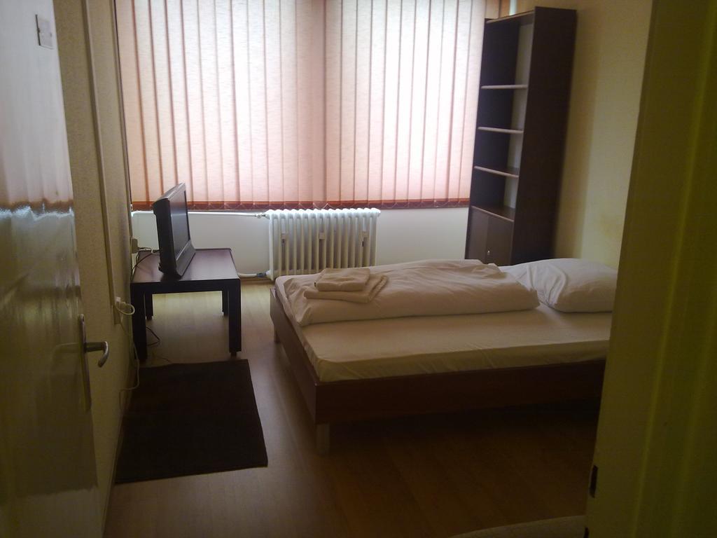 Eszterhazy Karoly Egyetem Hotell Eger Exteriör bild