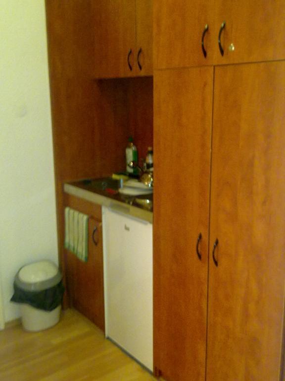 Eszterhazy Karoly Egyetem Hotell Eger Rum bild