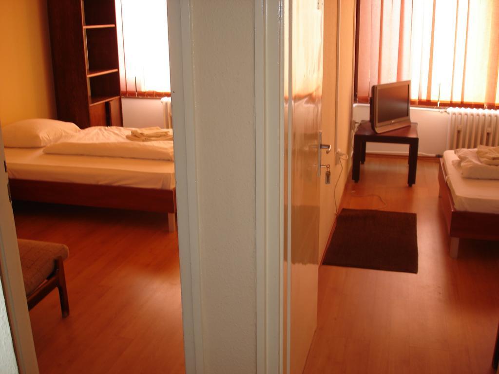 Eszterhazy Karoly Egyetem Hotell Eger Exteriör bild