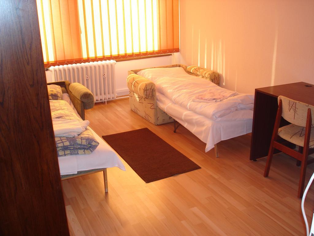 Eszterhazy Karoly Egyetem Hotell Eger Rum bild